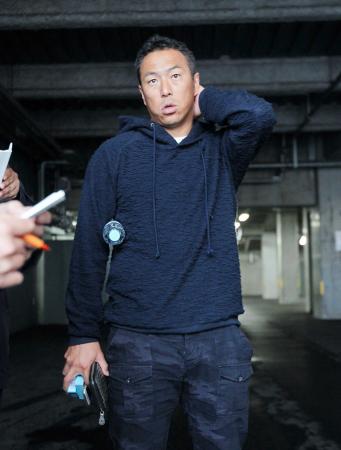 　練習を終え、引き揚げる黒田（撮影・出月俊成）