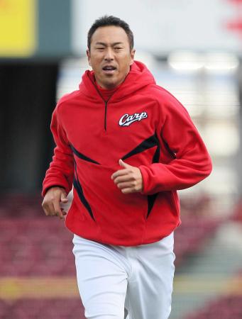 ダッシュで汗を流す黒田（撮影・北村雅宏）