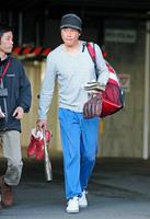 右肘検査も…新井は強行「行く」