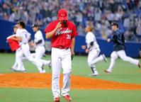 悔し…５年ぶり２戦連続サヨナラ負け