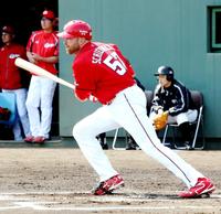 鯉新助っ人シアーホルツ 緊急1軍昇格