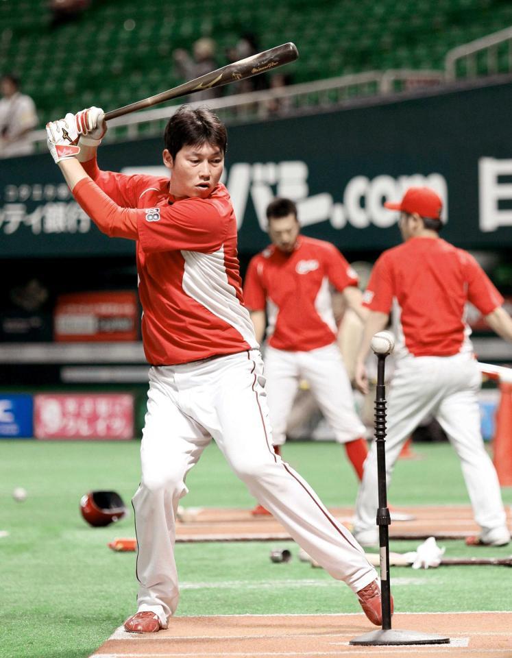 ソフトバンク戦では先発を外れるも、打撃練習は行っていた新井。１９日のＤｅＮＡ戦からスタメン復帰することが濃厚