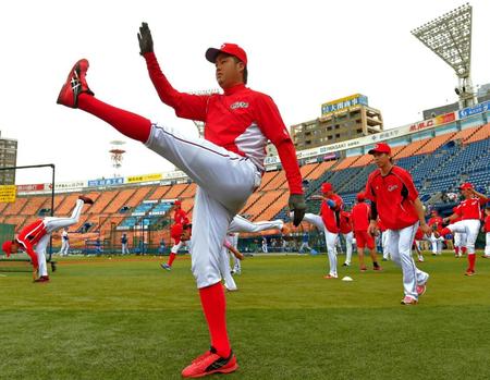 　先頭に立って練習する中崎（撮影・吉澤敬太）