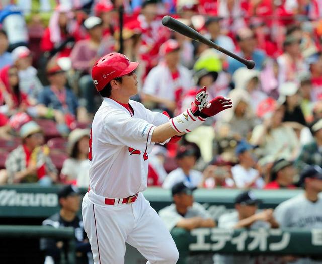 新井が先制4号2ラン、左翼席看板直撃/カープ/デイリースポーツ online