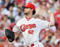 　中日戦に先発した広島・ジョンソン＝マツダ