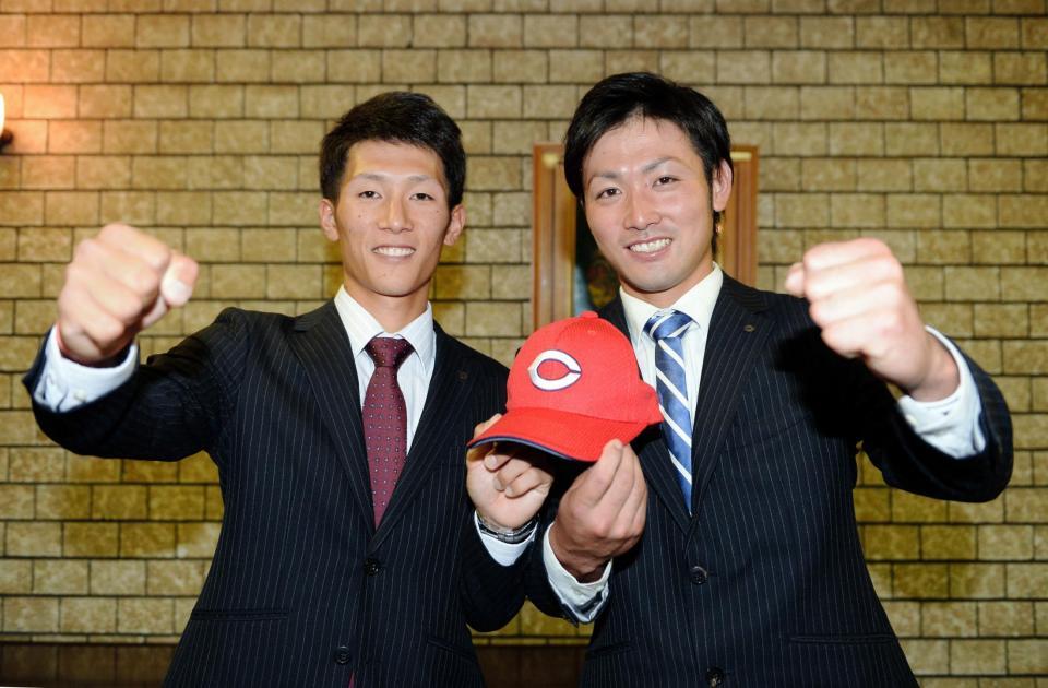プロでの活躍を誓う王子の広島４位指名・船越（右）と５位指名・西川（撮影・佐藤厚）