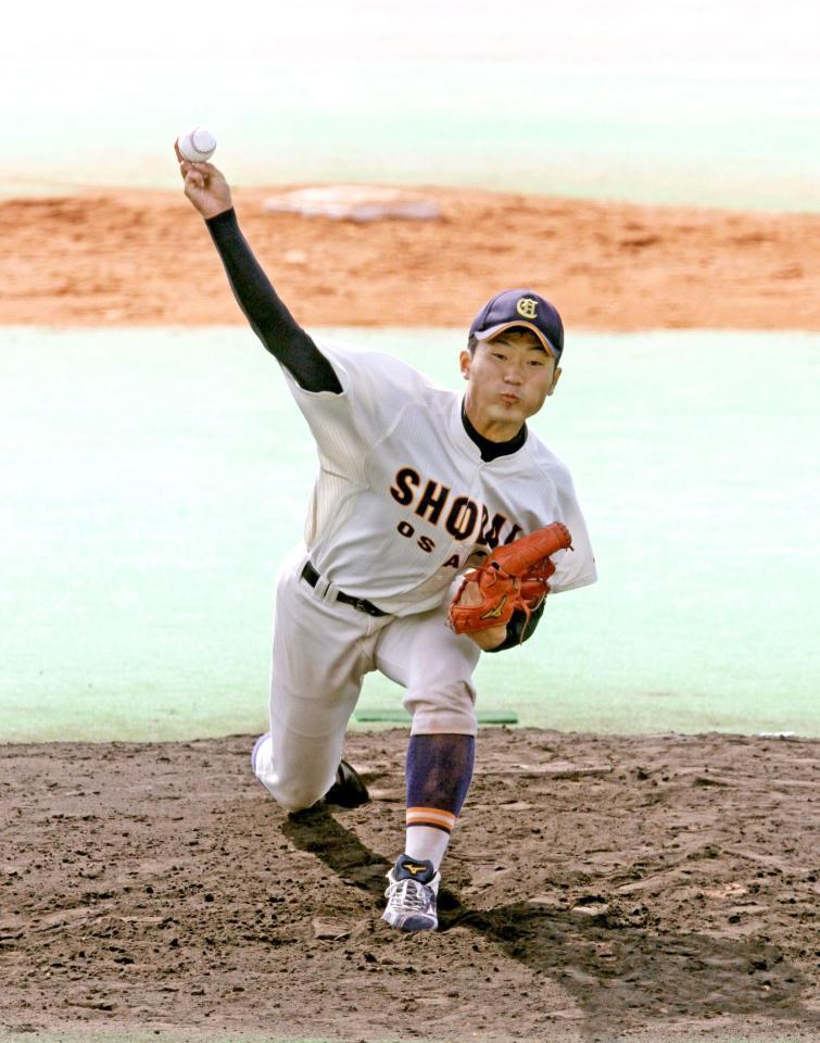 　先発で５回を投げ、１安打無失点に抑える好投を見せた大商大・岡田（撮影・山口登）