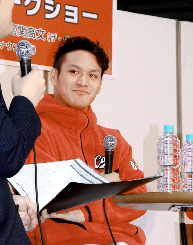 　トークショーに登場した田中