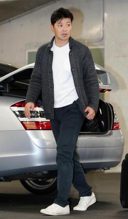 　球場を訪れた緒方監督