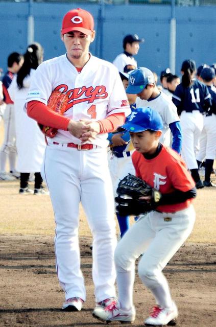 小窪、極意吸収へ…内川式リーダー論