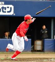 ２回広島２死、新井が同点本塁打を放つ＝鎌ヶ谷スタジアム（撮影・堀内翔）