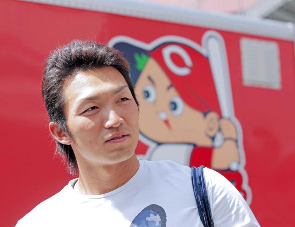 　中日戦へ向けて、意気込みを話す鈴木（撮影・吉澤敬太）