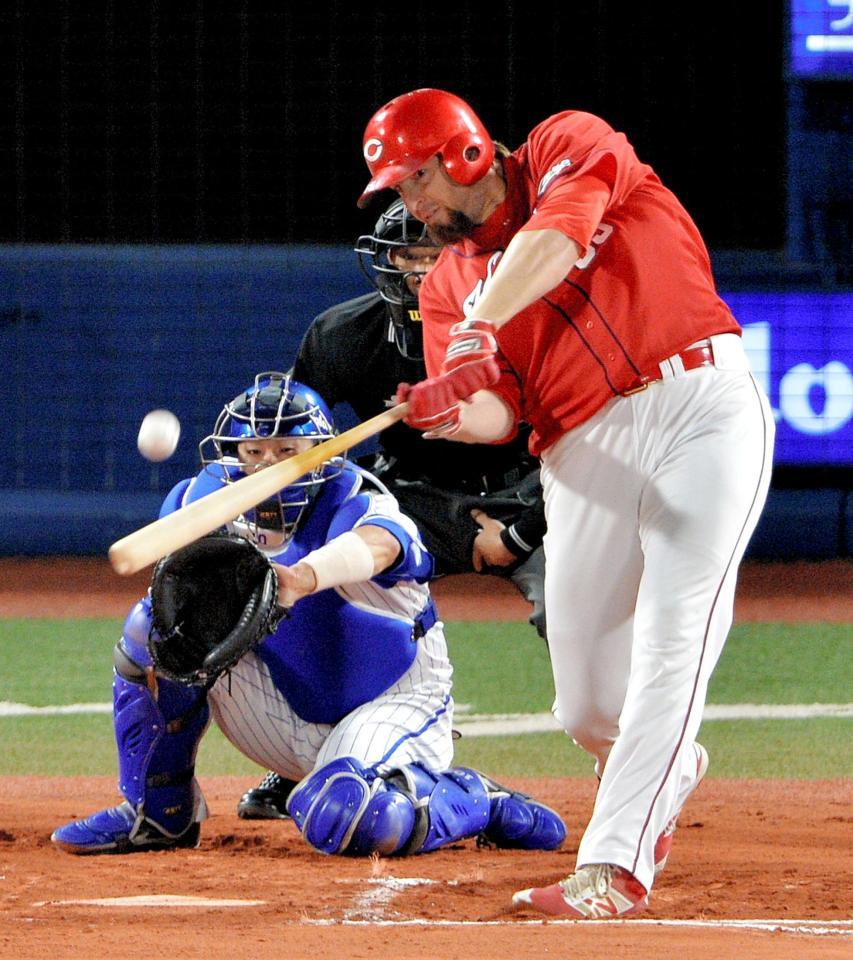 ６回、ソロを放つエルドレッド（撮影・西岡正）