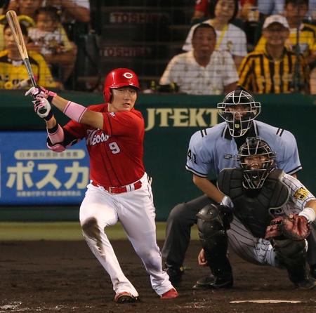 １０日の阪神戦で本塁打を放った丸