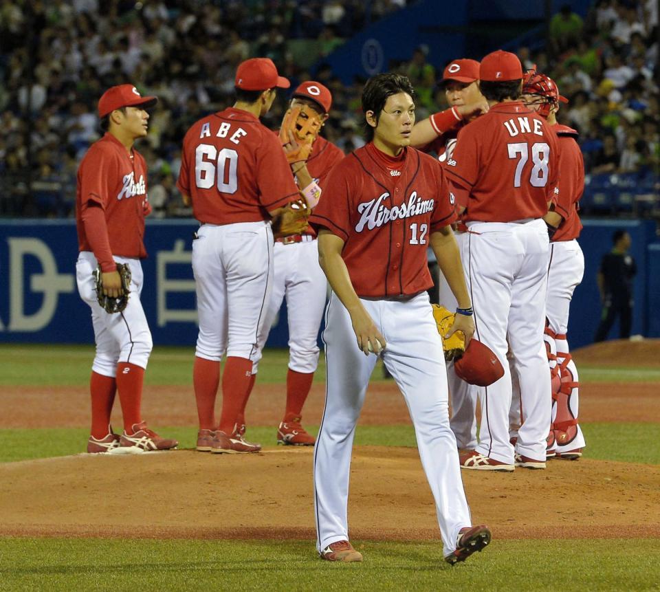 　６回、途中降板する九里（撮影・堀内翔）