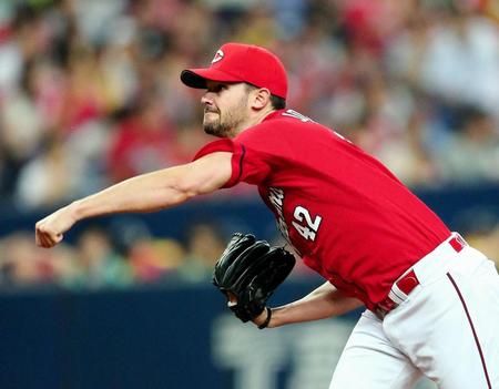 力投する広島・ジョンソン＝京セラドーム大阪（撮影・北村雅宏）