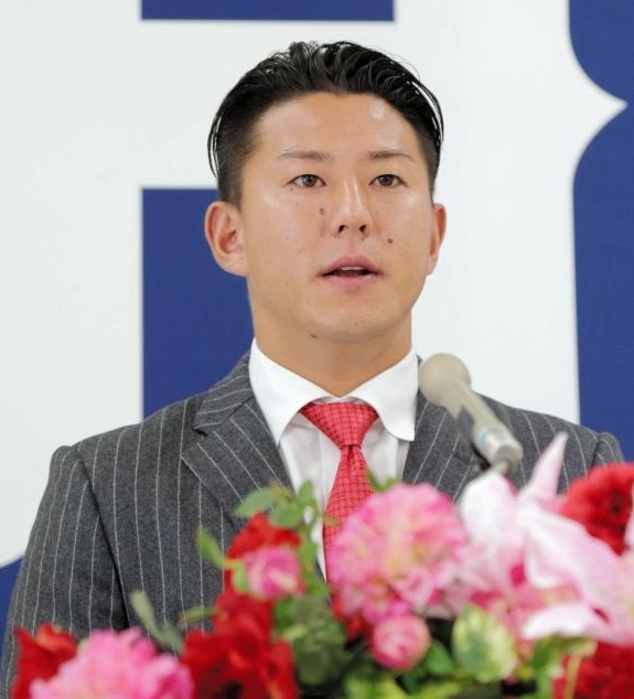 広島・福井、ダウン覚悟も２００万増　来季は背水の陣