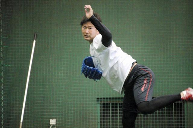 飯田、キャンプ地先乗り自主トレに参加