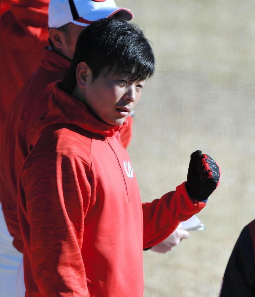 別メニュー調整の大瀬良大地＝日南市天福球場（撮影・持木克友）