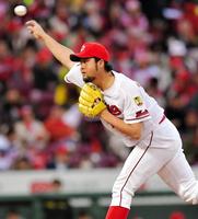 ９回に登板し、力投する中崎（撮影・吉澤敬太）