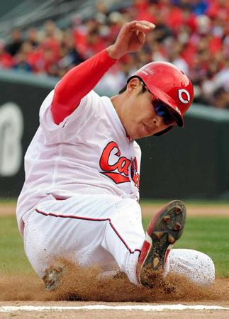 　３回、鈴木の右飛で三進する二走新井