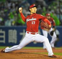 先発で力投する岡田（撮影・三好信也）