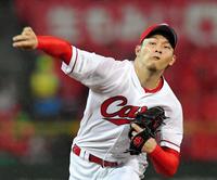 ＤｅＮＡ打線相手に力投する薮田（撮影・高部洋祐） 