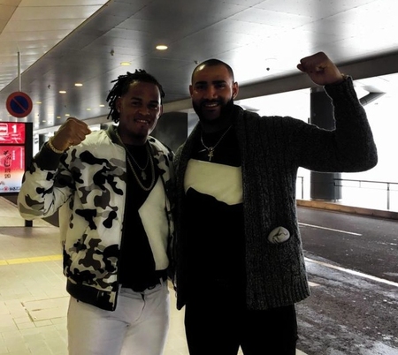 母国・ドミニカ共和国から来日したバティスタ（右）、メヒア（左）