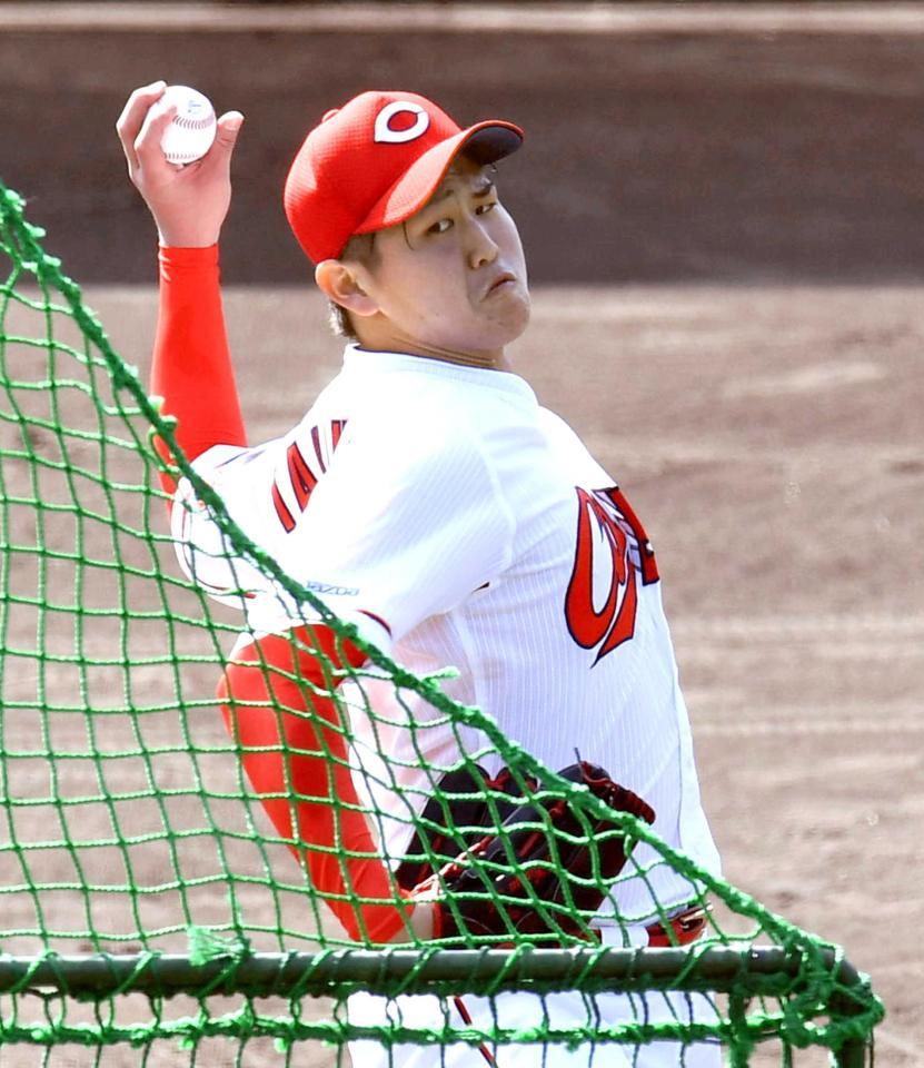 　フリー打撃に登板する高橋昂