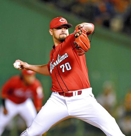 　６回に登板し力投するカンポス