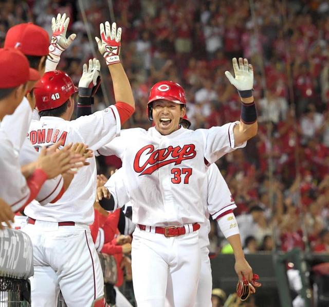 野間　巨人・菅野撃ち　起死回生の逆転弾「つなぐ気持ちが最高の結果に」