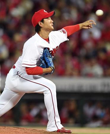 ７回に登板し無失点に抑える飯田（撮影・飯室逸平）