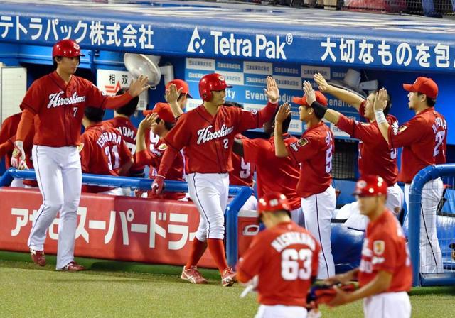 広島７０勝一番乗り　優勝マジック２週間で半減「１５」に