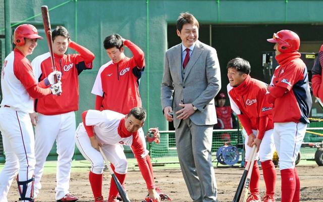新井氏、長野よ移籍は野球人生にプラス　古巣に新加入の後輩にチョ～エール