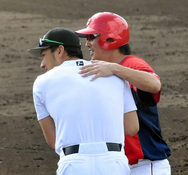 長野　巨人時代の元同僚・大田と再会