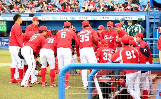 鈴木は4戦連続スタメン外れる 8連勝狙い中軸は長野、バティスタ、西川