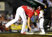 ４回、楽天・浅村栄斗にソロを浴びた広島・薮田（撮影・棚橋慶太）