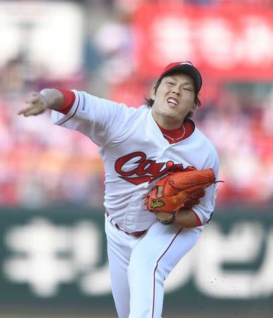 　力強く投げ込む九里（撮影・北村雅宏）