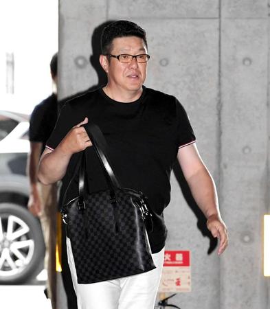 球場を訪れた佐々岡コーチ