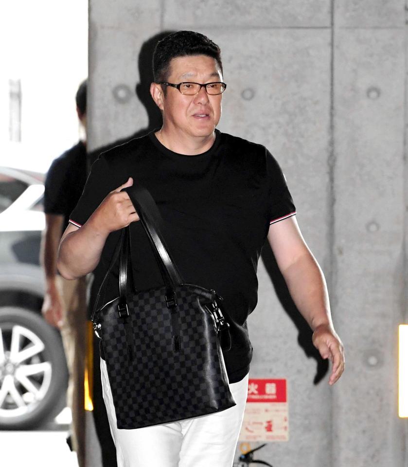 球場を訪れた佐々岡コーチ