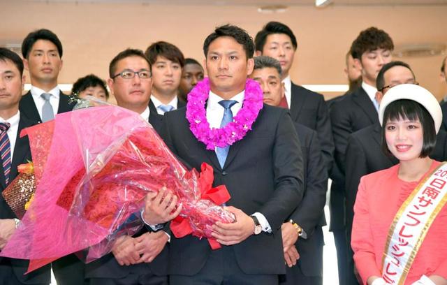 広島の新選手会長・田中広輔が決意「チーム全体としていろんな話ができれば」