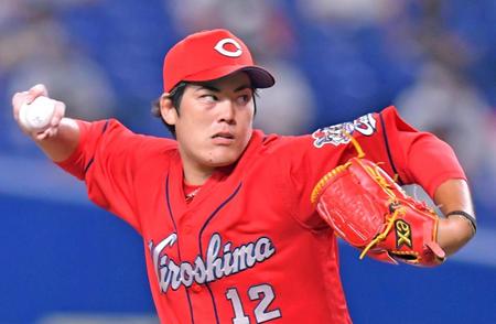 中日打線を相手に力投する先発の広島・九里亜蓮＝ナゴヤドーム（撮影・立川洋一郎）