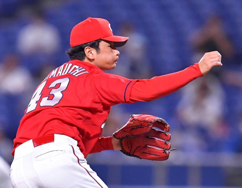 　７回に登板し、１イニングを無失点に抑えた島内（撮影・立川洋一郎）