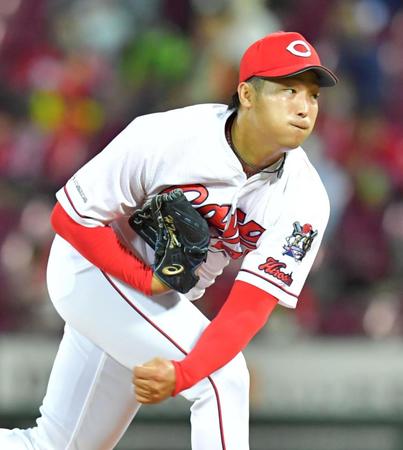 　ヤクルト打線を相手に力投する先発の床田（撮影・立川洋一郎）