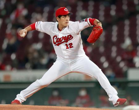 ヤクルト戦に先発した広島・九里＝マツダ