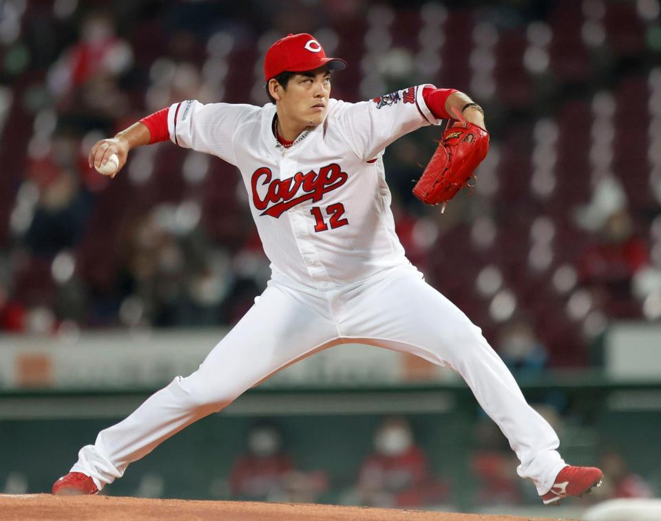 ヤクルト戦に先発した広島・九里＝マツダ