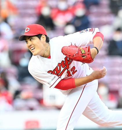 　９回、力投する広島・九里亜蓮