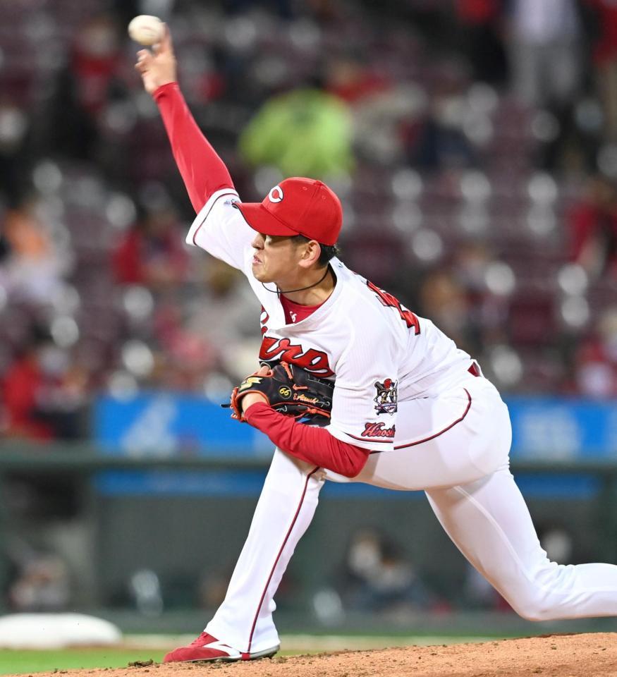 力投する広島先発の広島・遠藤＝マツダスタジアム（撮影・飯室逸平）