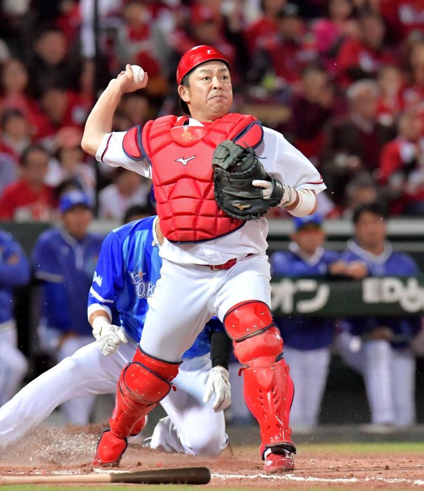 　引退試合に臨む石原慶