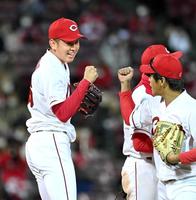 １１月４日・巨人戦で完投し５勝目を挙げた遠藤